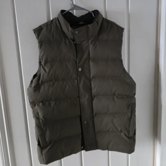 Olive Khaki Puffer Vest - Picture 2 of 3
